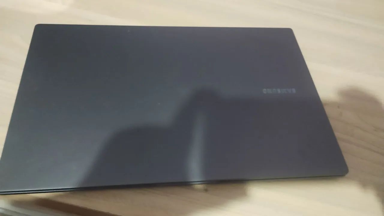 Notebook semi novo 