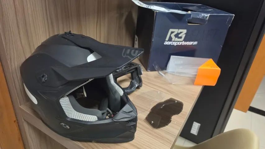 Capacete ASW R3 Solid - Novíssimo!! Tamanho 62 - Foto 2