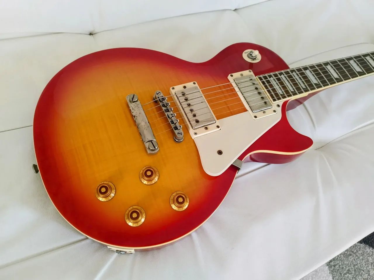 Guitarra Epiphone Standart ZERADA 