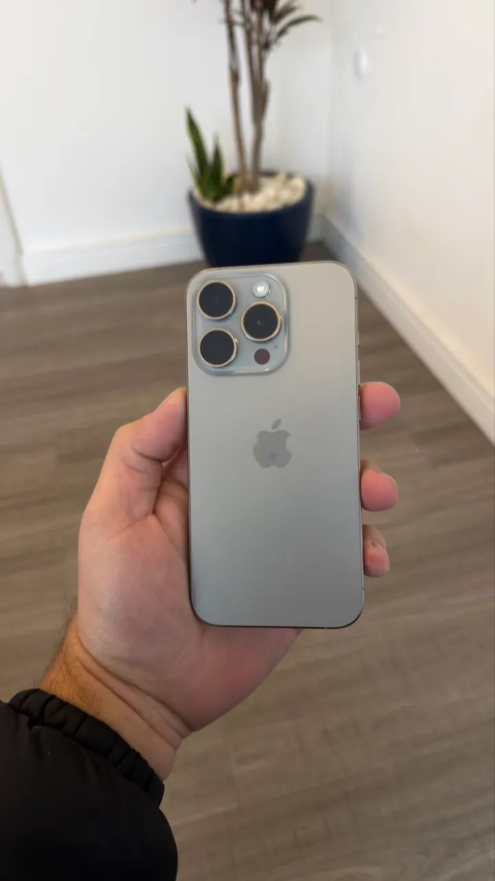 iPhone 15 pro 128gb natural  - Foto 2
