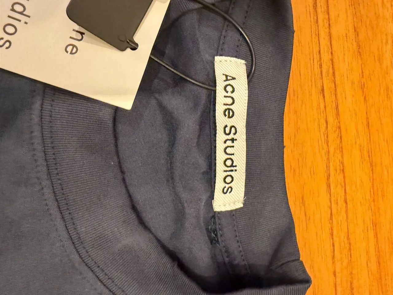 camiseta acne studios manga longa - Foto 2
