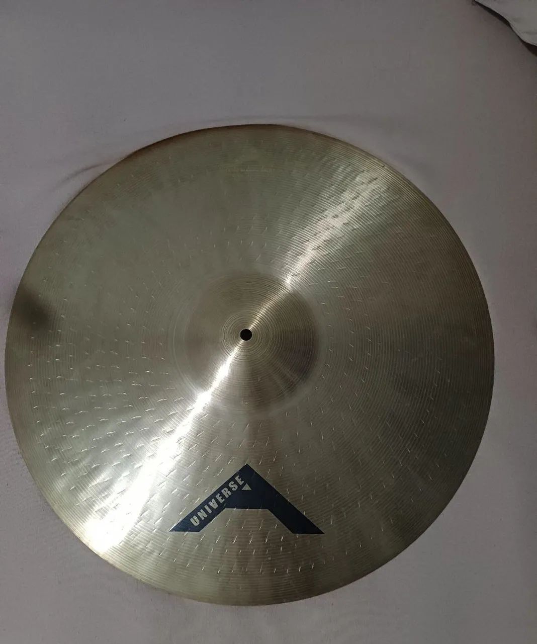 Vendo prato de bateria em ótima condições avatar universe de 22 polegadas - Foto 2