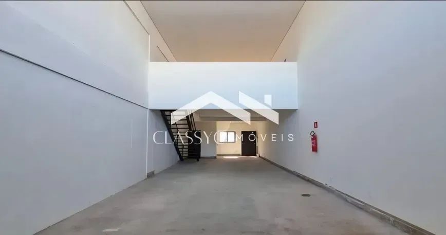 Loja ampla com 151,10 m², Santa Mônica, Uberlândia | Acesso, Estacionamento e Copa. - Foto 5