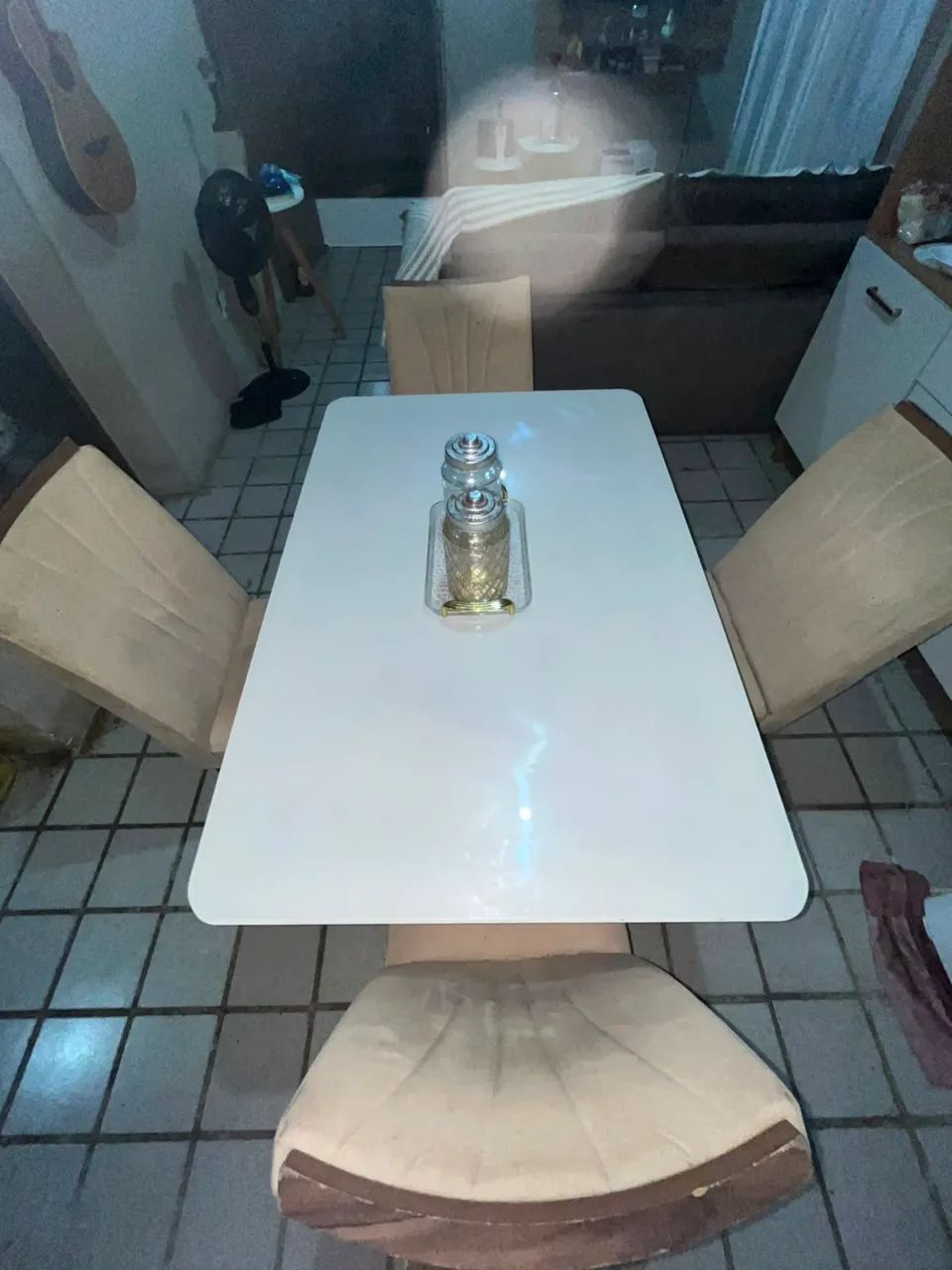 Mesa de Vidro à Venda! (Incluso cadeiras) 