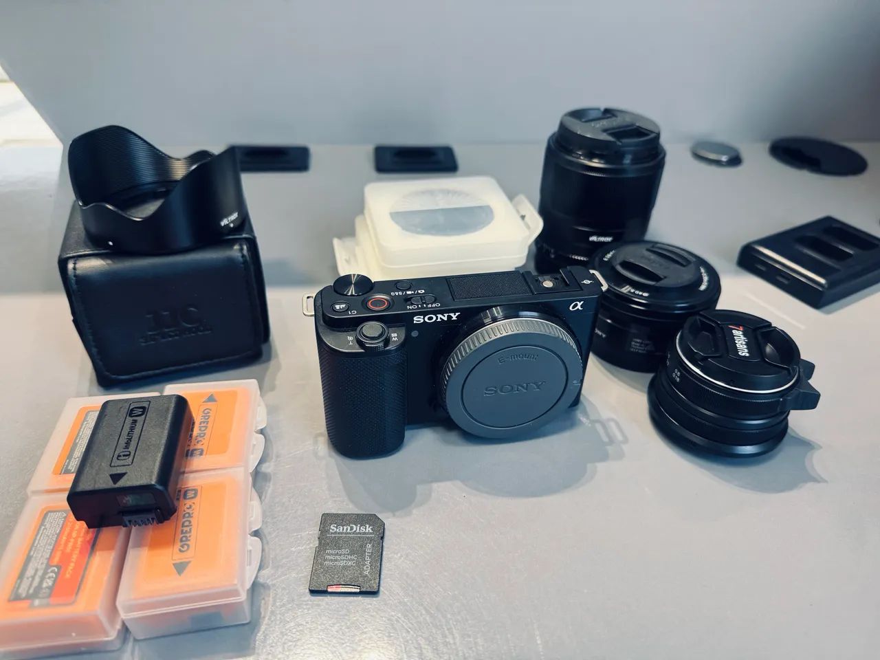 Sony ZV-E10 + Kit Completo | Nova Sem Uso - Câmeras e Filmadoras