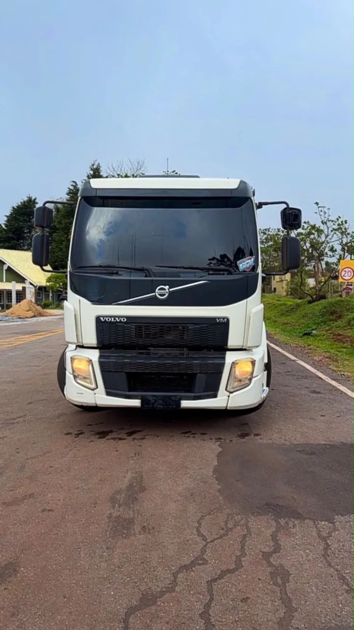 Volvo VM 270  - Foto 4