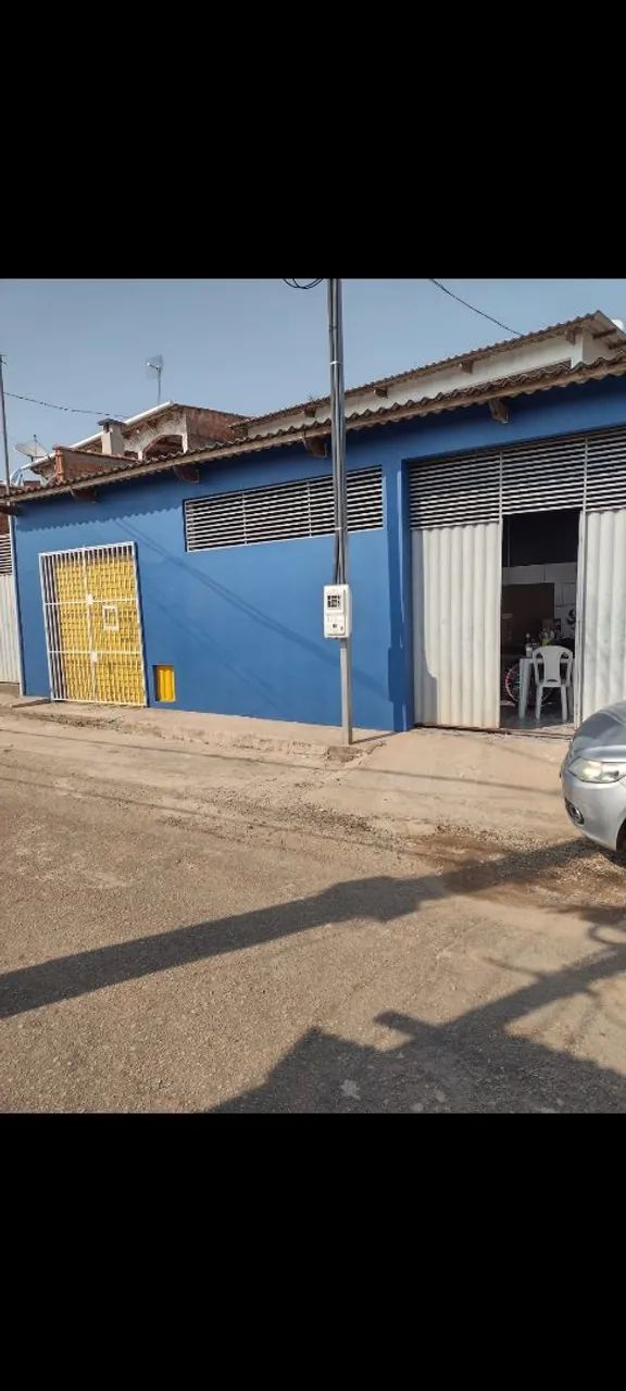 Vende-se casa.