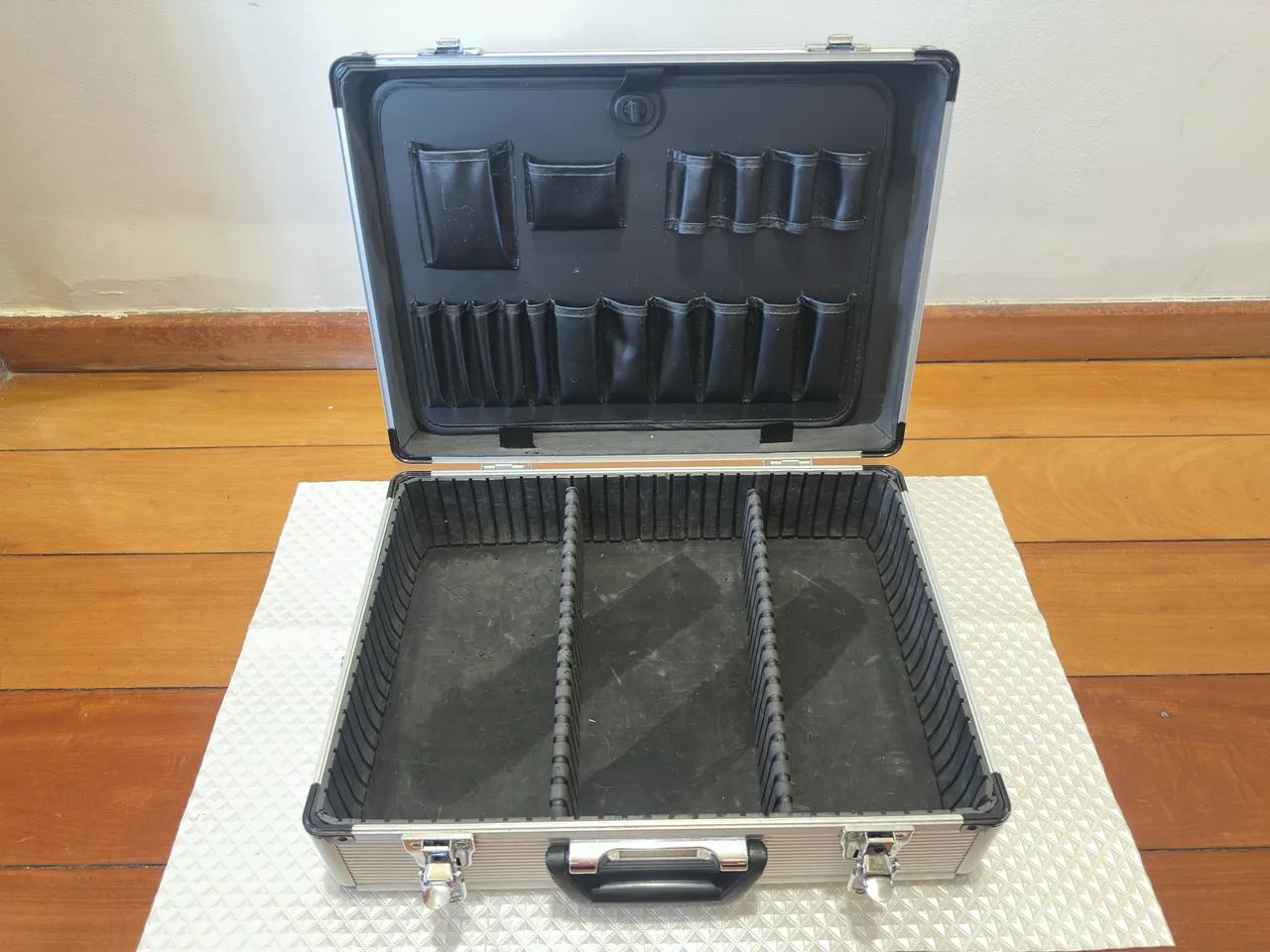 Maleta Hard-case em alumínio  - Foto 3