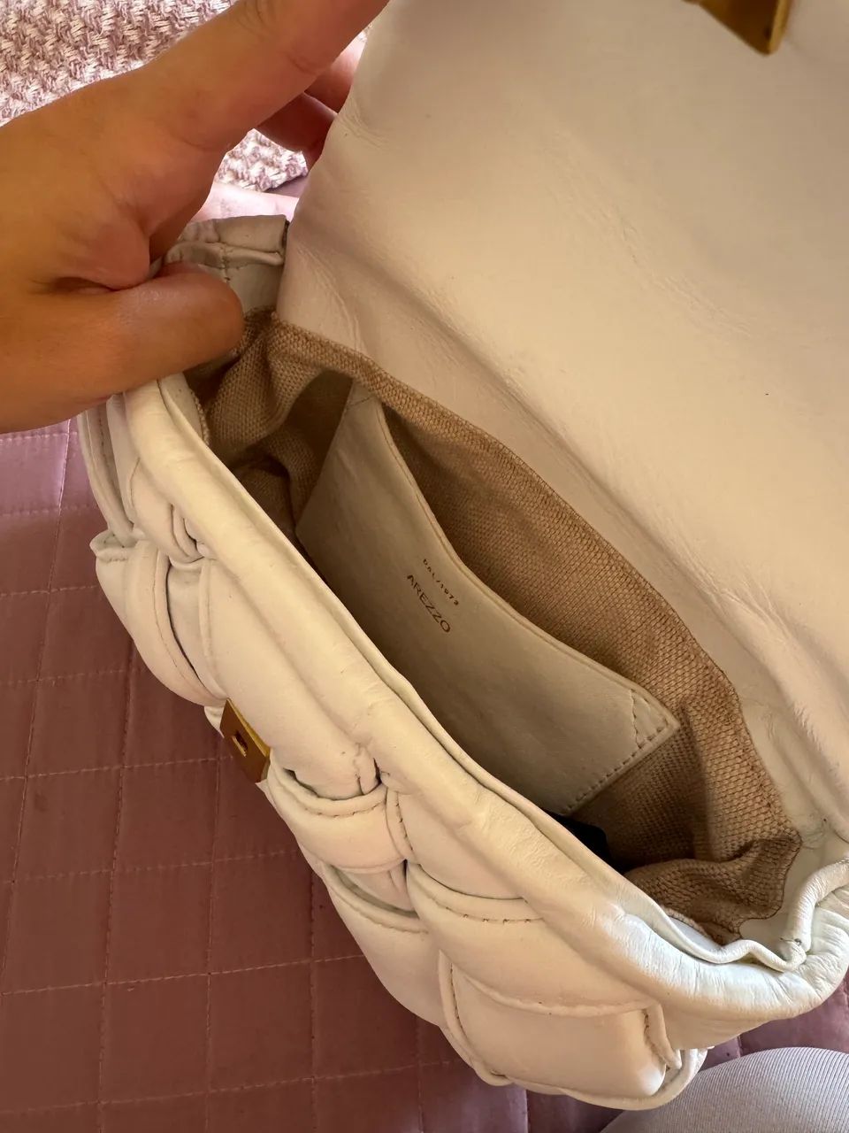 Bolsa Tiracolo Arezzo Branca - Couro legítimo  - Foto 3