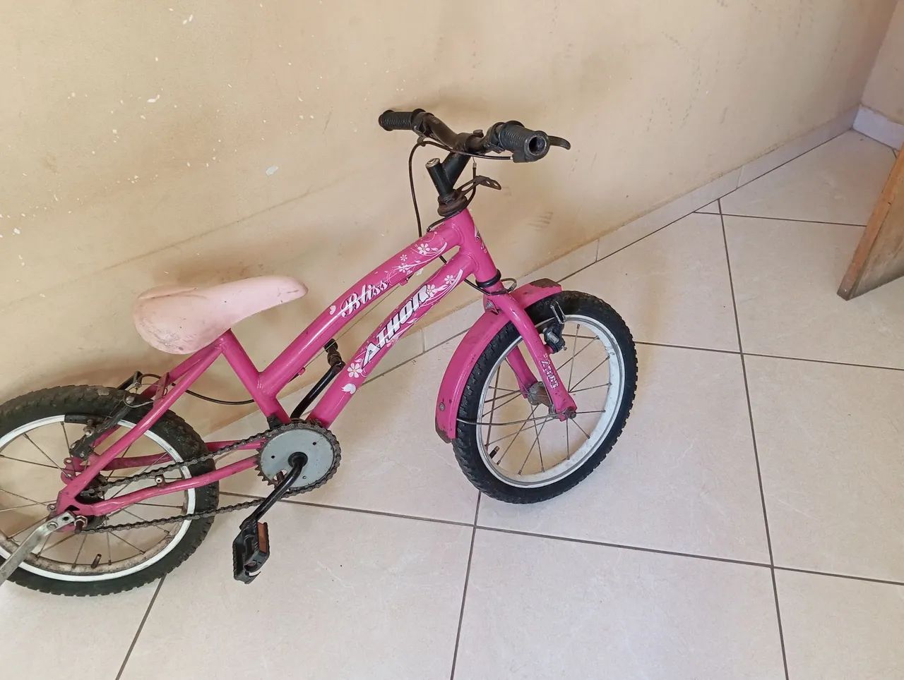 Bicicleta aro 16 só regulagem do freio da frente e, e dei e só pegar e andar  - Foto 2