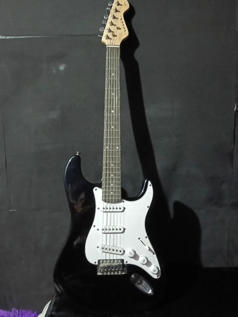 GUITARRA NOVA
