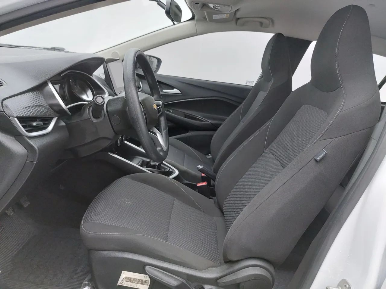 Chevrolet Onix Hatch 1.0 12V Flex Mec. 4P, foto 16 de 18