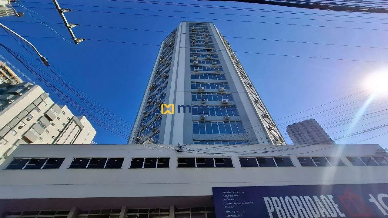 Sala comercial à venda no bairro Centro em Itajaí - Foto 3