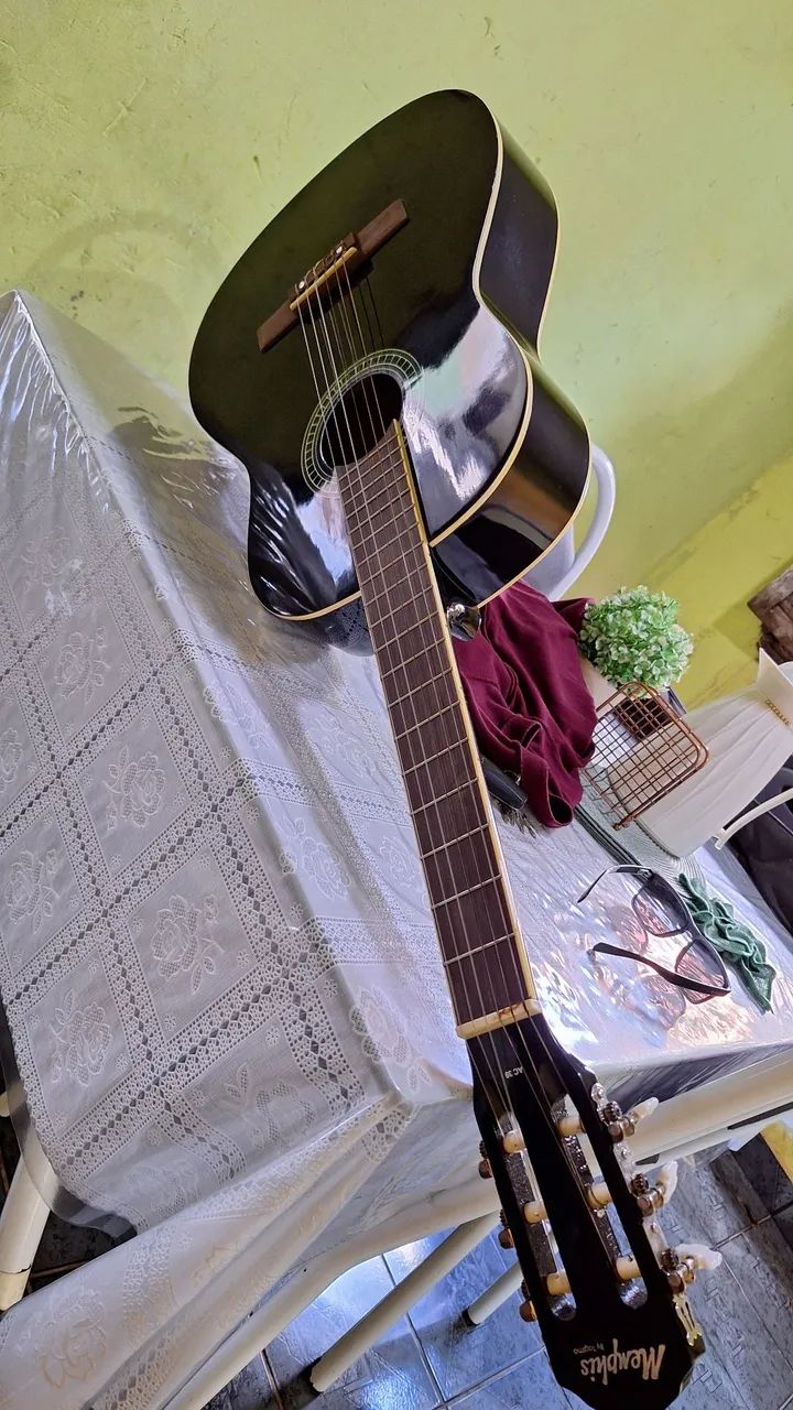 Violão praticamente novo com capa.  - Foto 5