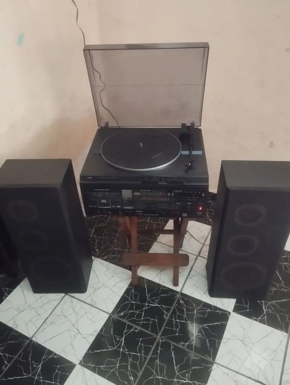 Vitrola Vinil Philips  DEFEITO 