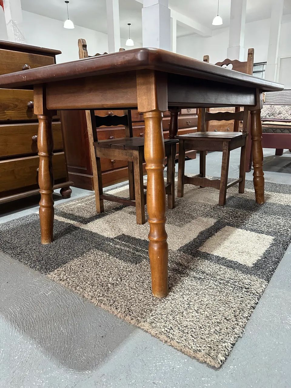 Mesa de Madeira com 4 cadeiras  - Foto 5