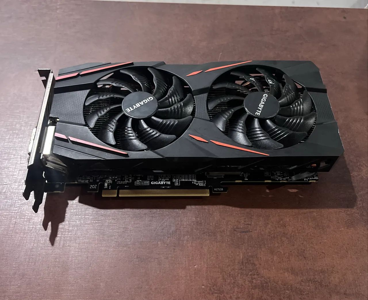Placa de vídeo GTX 1050 Ti 4gb / defeito 