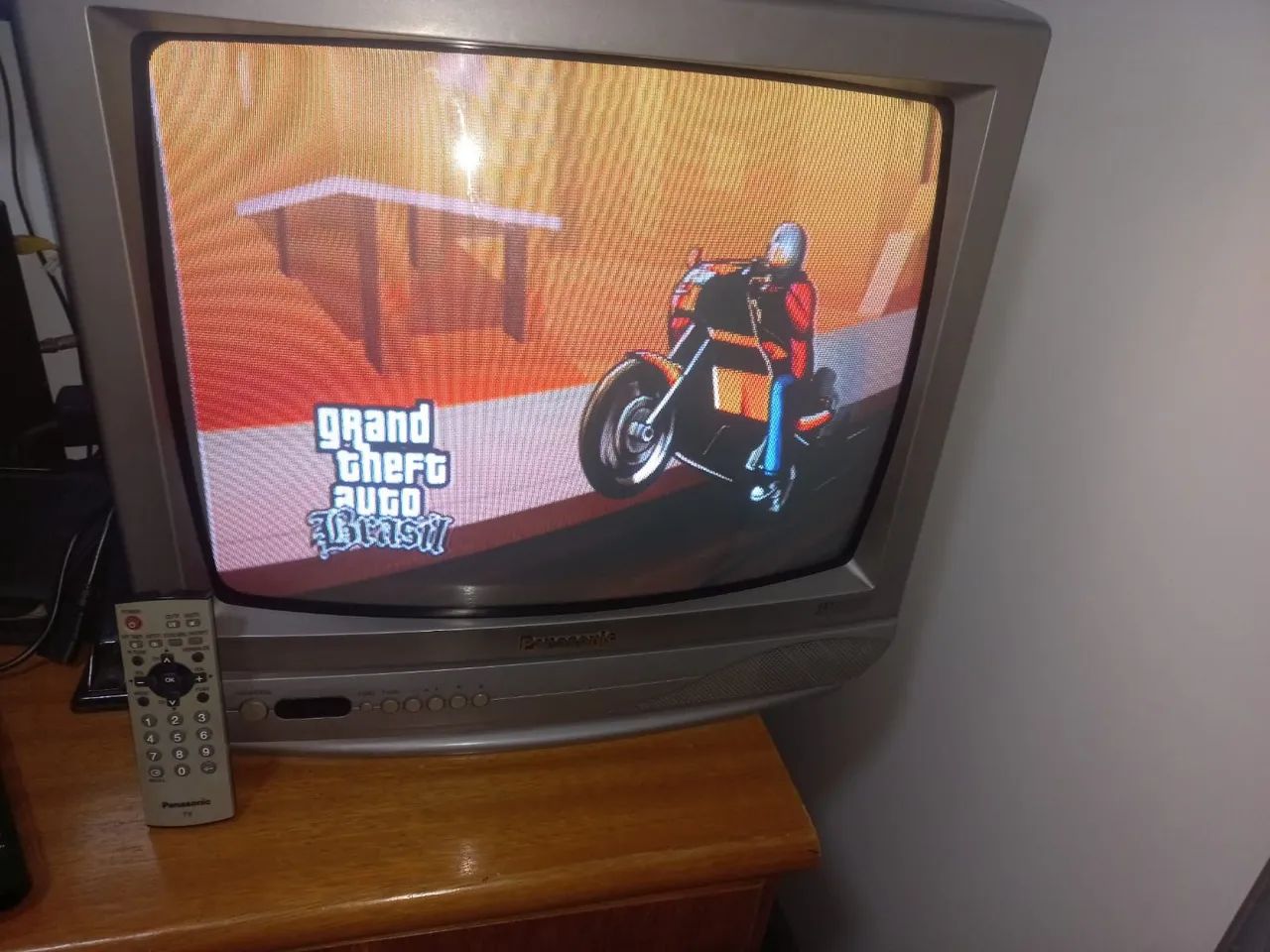 Tv Panasonic 20 polegadas com controle 