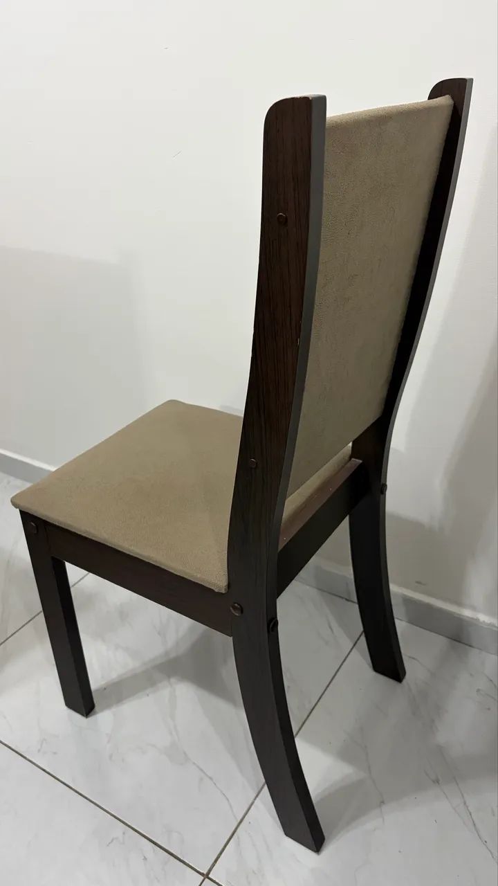 Mesa com tampo de vidro + 6 cadeiras - Foto 4