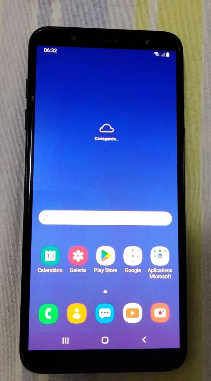 Smartphone Samsung j8