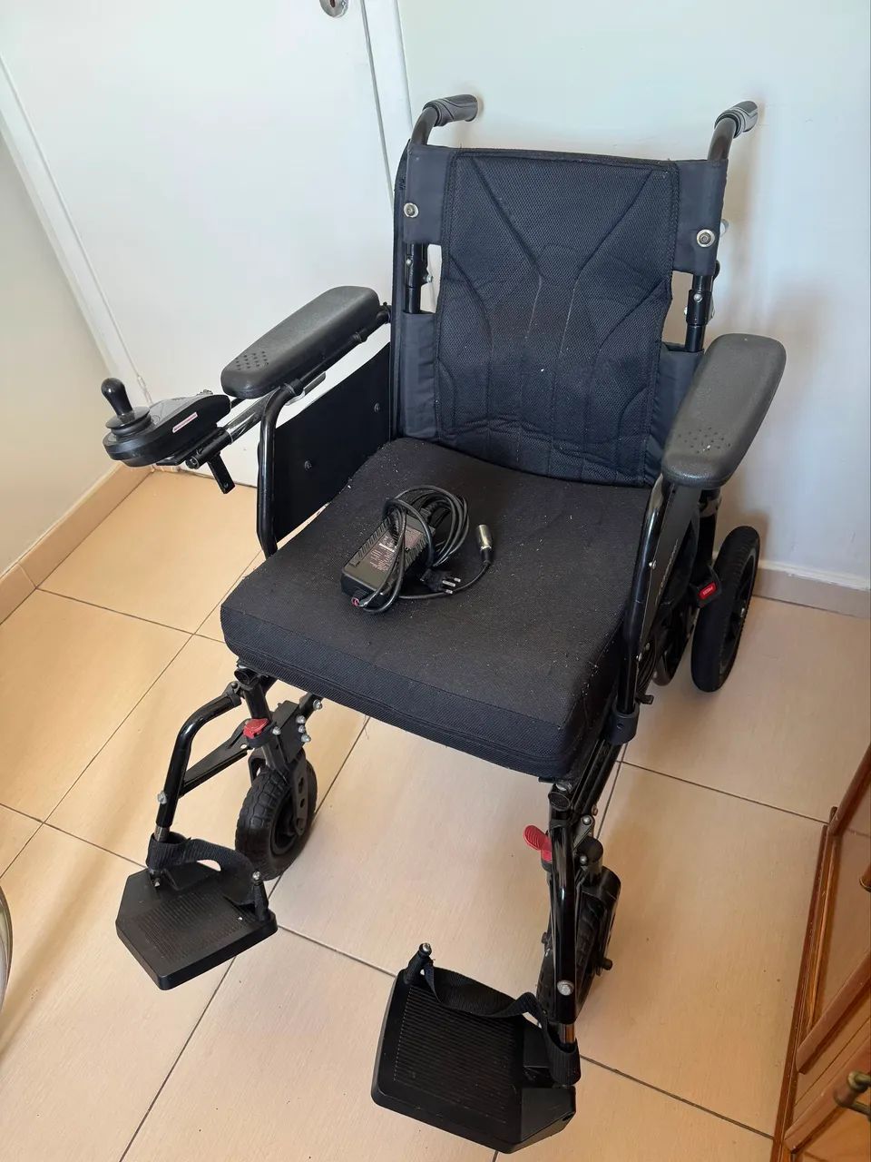 Cadeira de rodas automática  - Foto 5