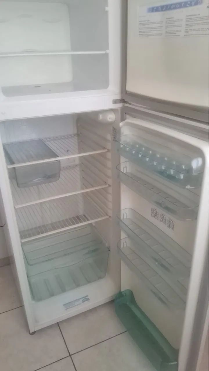 Geladeira Eletrolux  - Foto 2