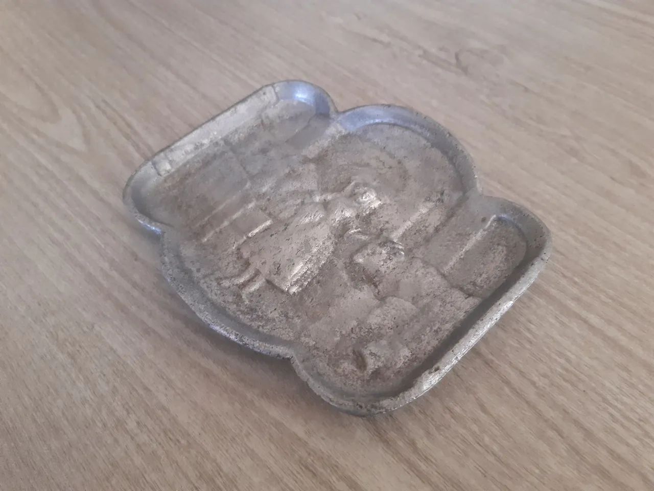 Cinzeiro Antigo em Metal - Foto 3