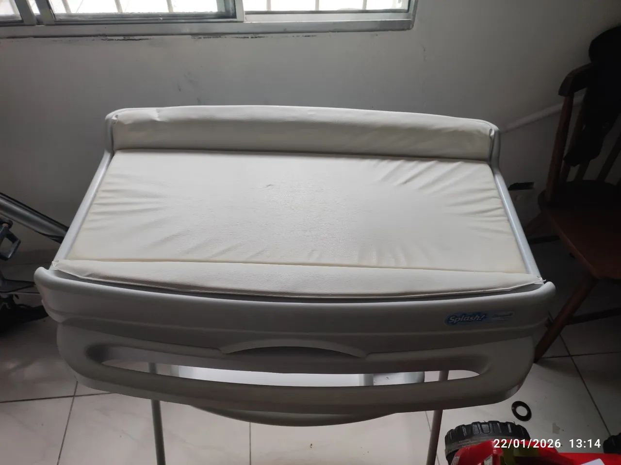 Berço, carrinho e banheira com trocador - Foto 6