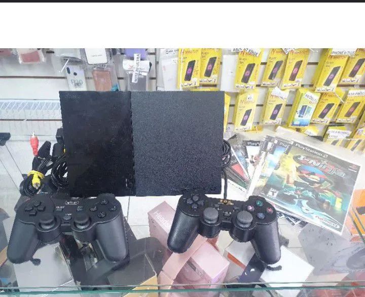 Playstation 2. / *
