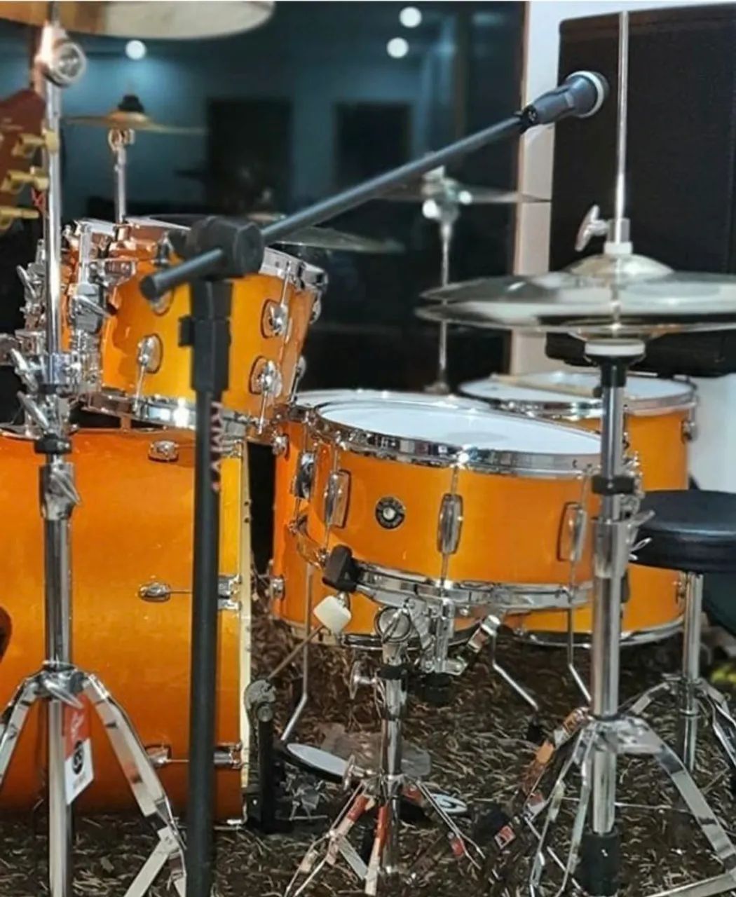 Bateria Gretsch Calina Maple - excelente estado - com pratos - Foto 3