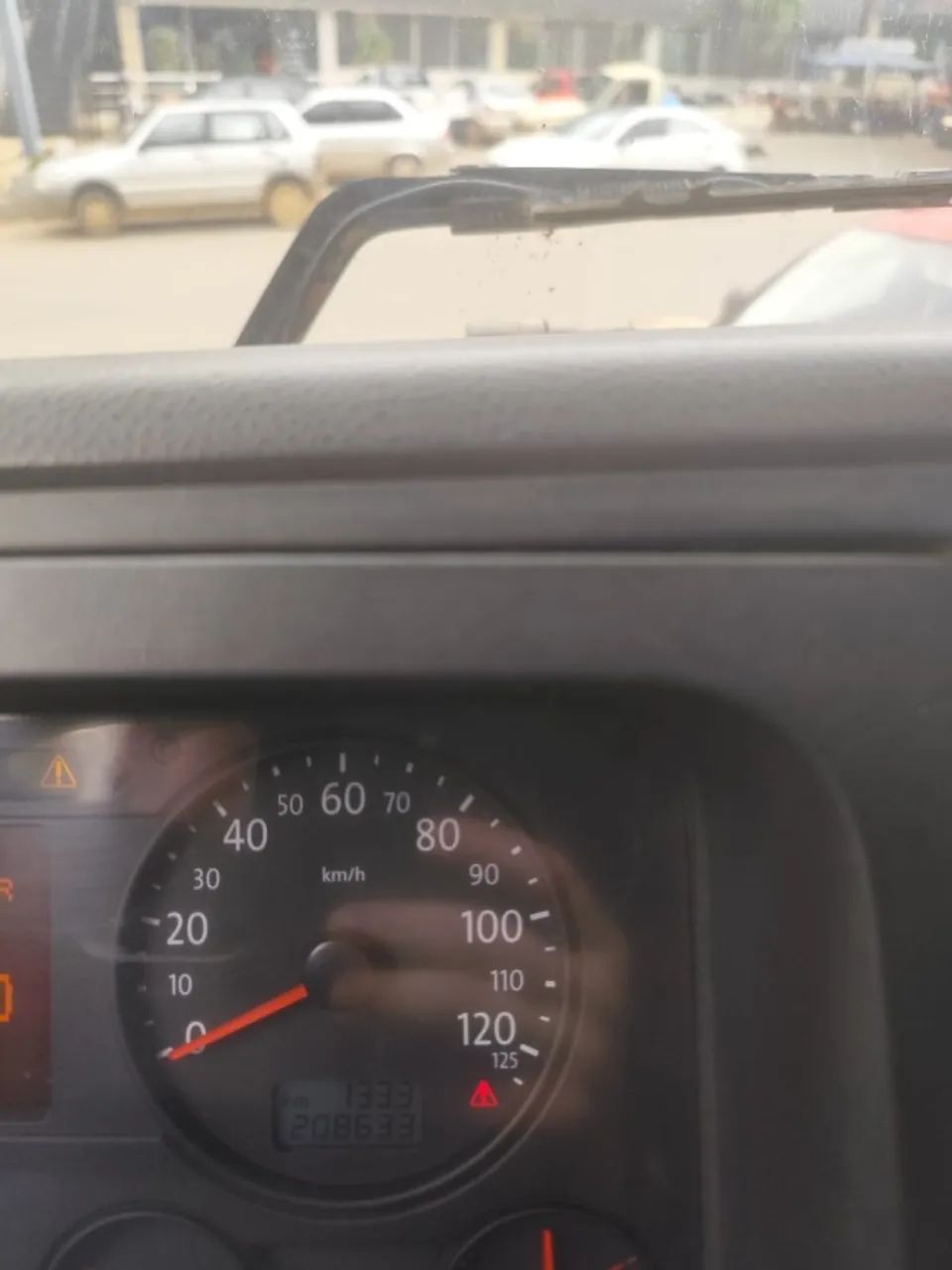 Volkswagen 25.370 com implementos - Foto 3