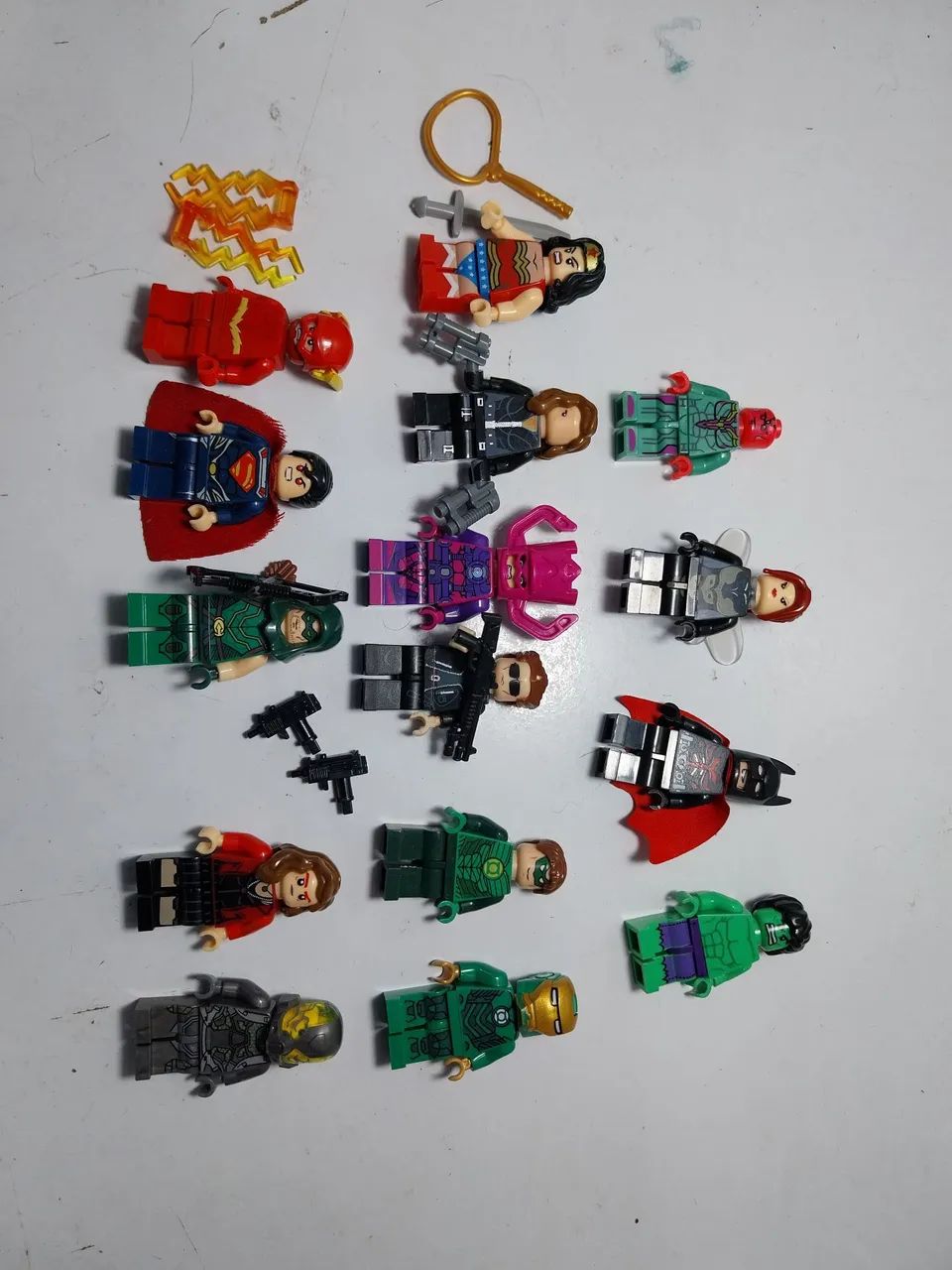 Minifigures Lego (Similar) Marvel e Dc