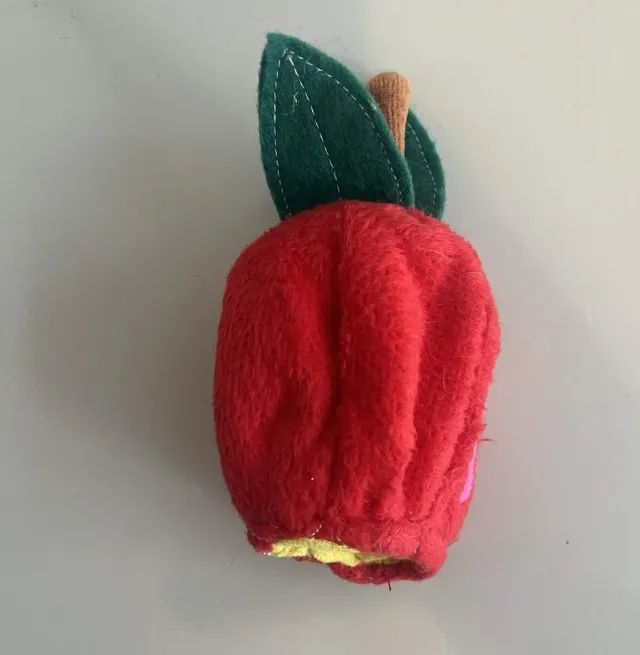 Maçã de pelúcia com minhoca - Foto 3