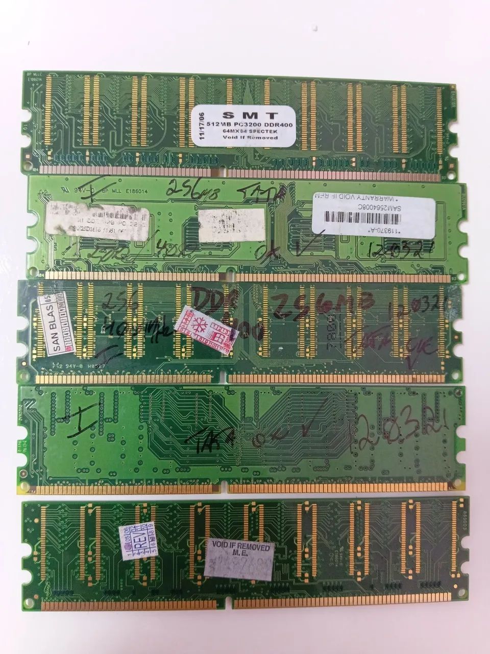 Memórias ddr 4x256mb 1x512mb antigas