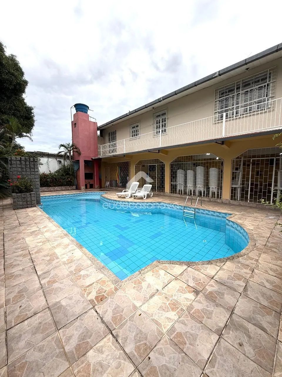 Casa 4 qts, sendo 2 suítes - Foto 2