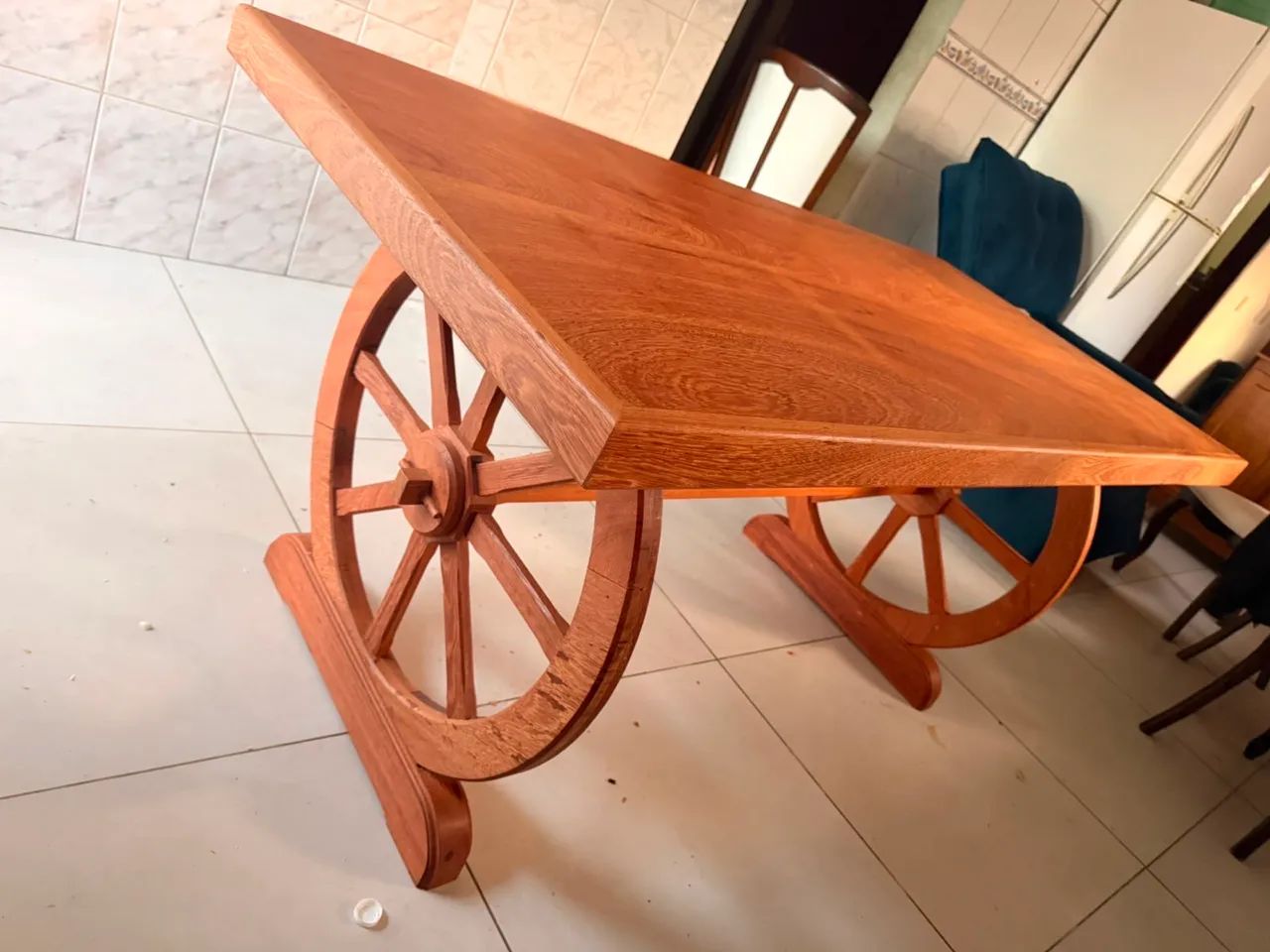Mesa com dois banco de angelim pedra. - Foto 4