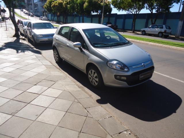 Fiat Punto 1.4 com apenas 37 mil km - Foto 6