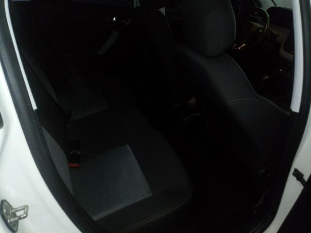 Peugeot 208 Allure com Teto - Foto 9
