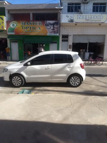 Vendo Fox 1.0 Completao,único dono, Ano 2012 modelo 2013 - Foto 2