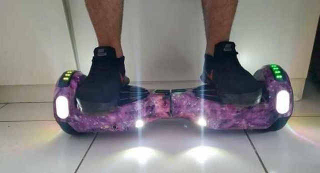 Hoverboard com lanterna
