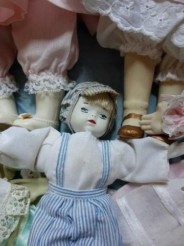 Vendo lindas bonecas porcelana - Foto 6