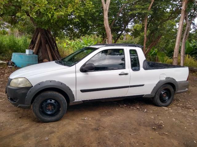 Fiat Strada muito conservada