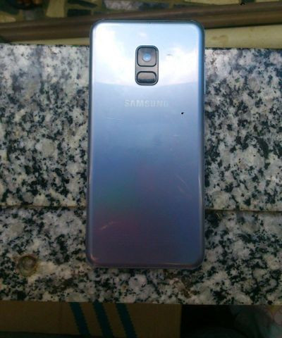 Samsung a8 2018 vendo ou troco