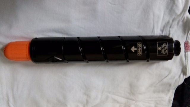 Vendo tubo de tinta Canon GPR 30 toner - Foto 3