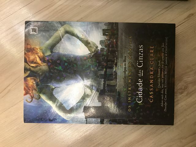 Vendo Livros Cassandra Clare - Foto 2