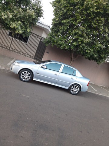 ASTRA SEDAN 2009