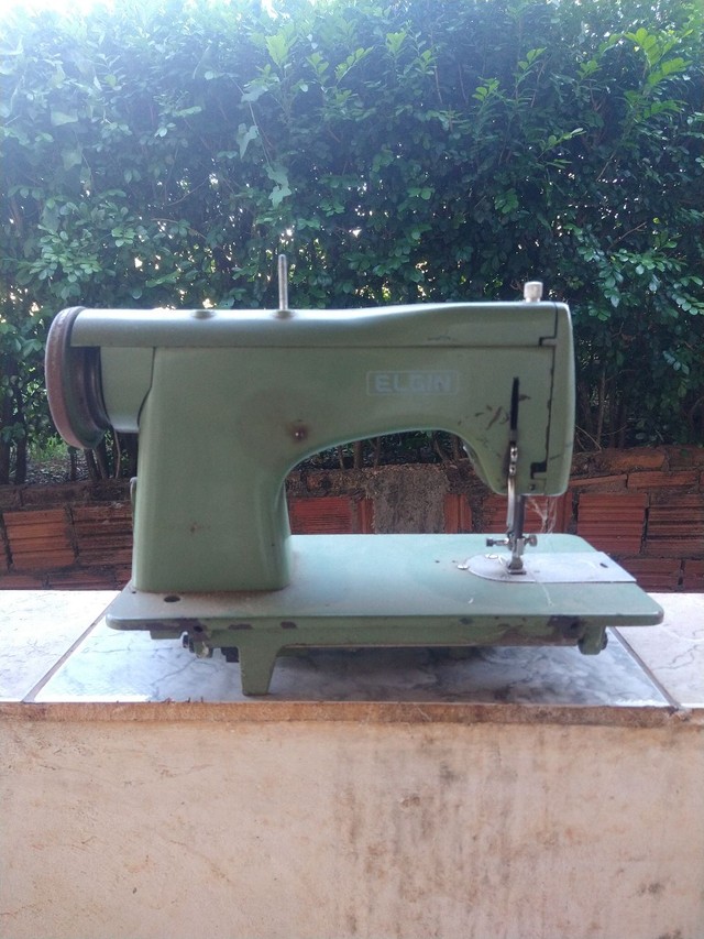 Máquina de costura ELGIN (RELÍQUIA) - Foto 2