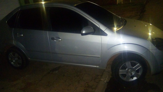 FORD FIESTA SEDAN