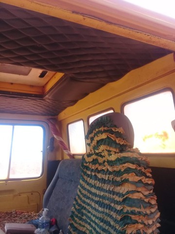 608D VENDO SEPARADO TAMBÉM O TANQUE E O CAMINHÃO