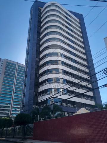 Oportunidade-Excelente apartamento 243m2  com 4 suítes e 4 vagas em Guararapes Fortaleza I